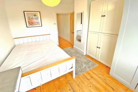 4 bedroom Property to let in Adderley Road