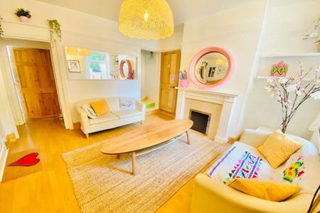 4 bedroom Property to let in Montague Road, Leicester