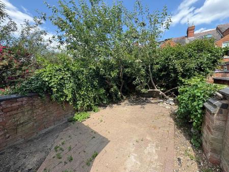 2 bedroom Property to let in Hartopp Road, Leicester