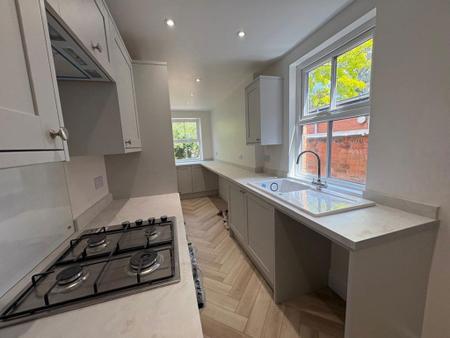 2 bedroom Property to let in Hartopp Road, Leicester