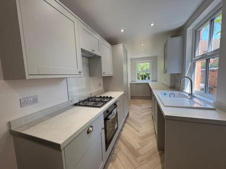 2 bedroom Property to let in Hartopp Road, Leicester
