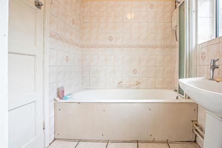 3 bedroom Semi-detached bungalow for sale in Asquith Boulevard, Leicester