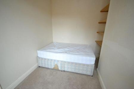 2 bedroom Property to let in West Avenue, Leicester