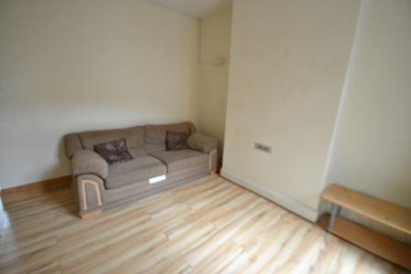 2 bedroom Property to let in West Avenue, Leicester