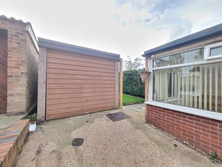 3 bedroom Property to let in Fairway, Keyworth, Nottinghamshire