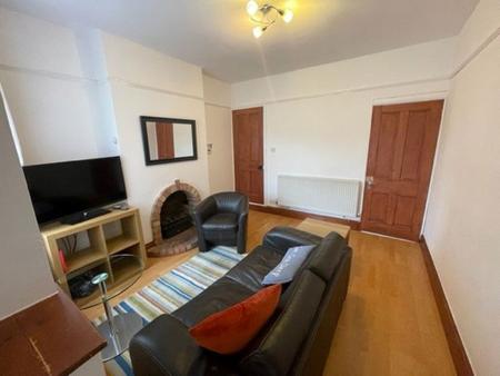 3 bedroom Property to let in Hartopp Road, Leicester