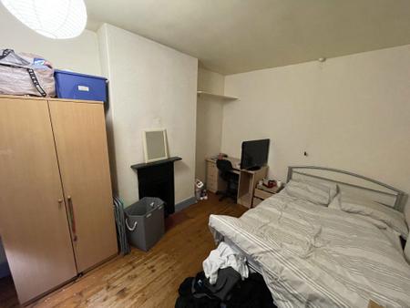 3 bedroom Property to let in Montague Road, Leicester