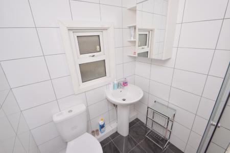 5 bedroom Terraced House to let in Albion Road, Fallowfield, Manchester, M14