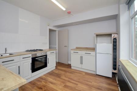 1 bedroom Flat to let in Kingswood Road, Fallowfield, Manchester, M14