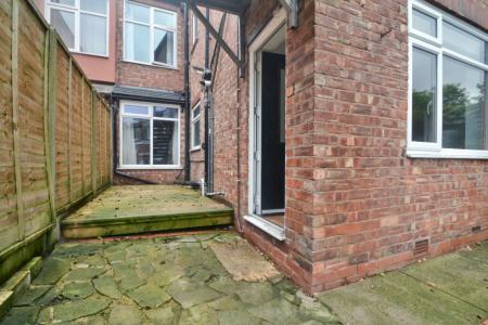1 bedroom Flat to let in Kingswood Road, Fallowfield, Manchester, M14