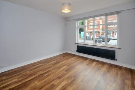 1 bedroom Flat to let in Kingswood Road, Fallowfield, Manchester, M14