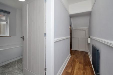 1 bedroom Flat to let in Kingswood Road, Fallowfield, Manchester, M14