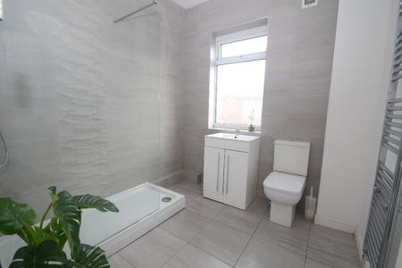 4 bedroom Terraced House to let in Norfolk Street, Salford, M6