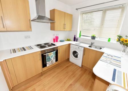 3 bedroom Flat to let in 78 Daisy Bank Road, Victoria Park, Manchester, M14