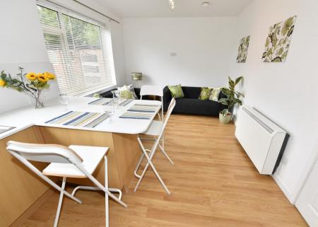 3 bedroom Flat to let in 78 Daisy Bank Road, Victoria Park, Manchester, M14