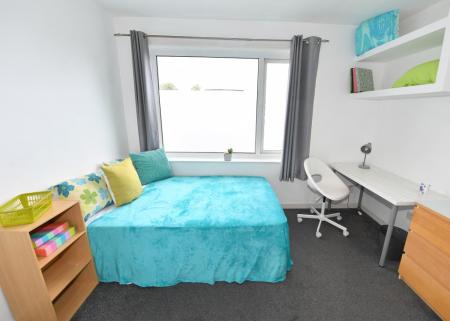 3 bedroom Flat to let in 78 Daisy Bank Road, Victoria Park, Manchester, M14
