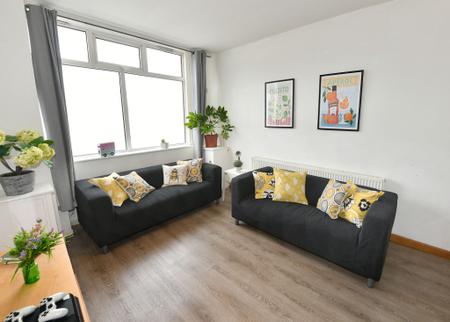7 bedroom Terraced House to let in Moseley Road, Fallowfield, Manchester, M14