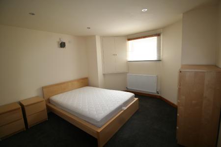 3 bedroom Flat to let in Old Lansdowne Road, West Didsbury, Manchester, M20