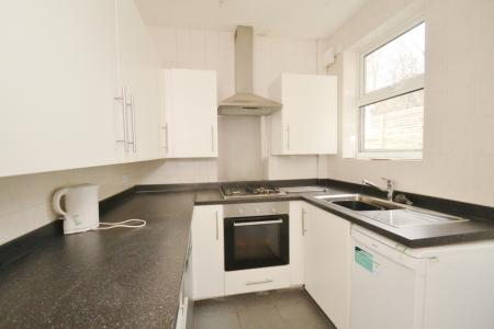 5 bedroom Detached house to let in Landcross Road, Fallowfield, Manchester, M14