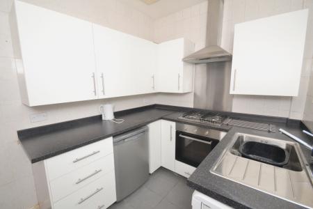 5 bedroom Detached house to let in Landcross Road, Fallowfield, Manchester, M14