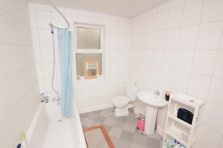 5 bedroom Detached house to let in Landcross Road, Fallowfield, Manchester, M14