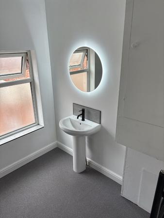 3 bedroom Terraced House to let in Halstead Avenue, Salford, M6