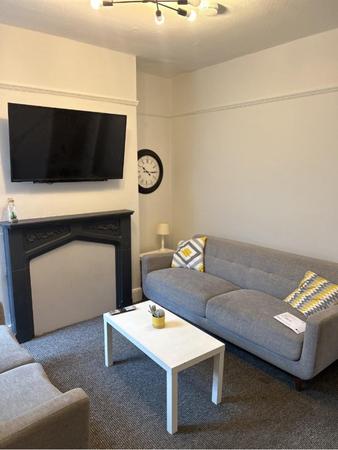 3 bedroom Terraced House to let in Halstead Avenue, Salford, M6
