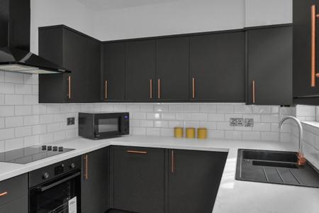 6 bedroom Terraced House to let in Bankfield Avenue, Victoria Park, Manchester, M13