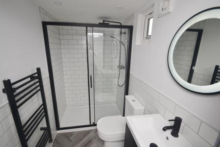 6 bedroom End of terrace house to let in Beresford Street, Rusholme, Manchester, M14