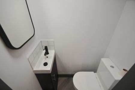 6 bedroom End of terrace house to let in Beresford Street, Rusholme, Manchester, M14