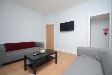 4 bedroom Terraced House to let in Birch Lane, Victoria Park, Manchester, M13
