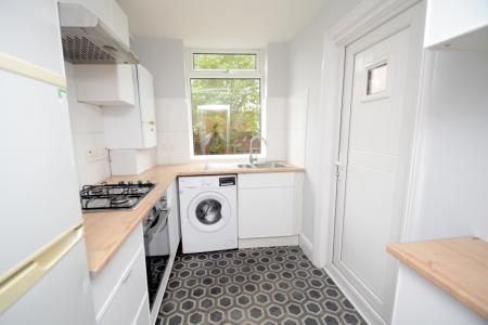 4 bedroom Semi-detached house to let in Birch Lane, Victoria Park, Manchester, M13