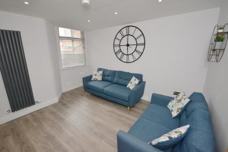 5 bedroom Terraced House to let in Braemar Road, Fallowfield, Manchester, M14