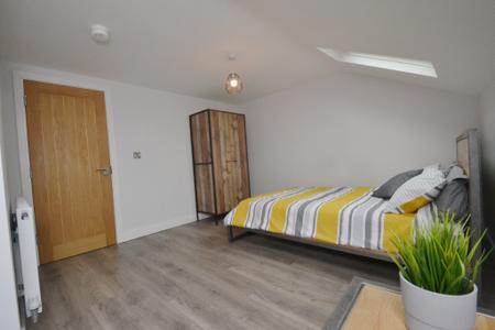 5 bedroom Terraced House to let in Braemar Road, Fallowfield, Manchester, M14