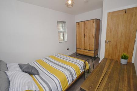 5 bedroom Terraced House to let in Braemar Road, Fallowfield, Manchester, M14