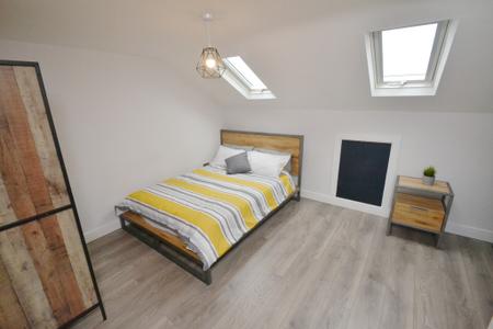 5 bedroom Terraced House to let in Braemar Road, Fallowfield, Manchester, M14