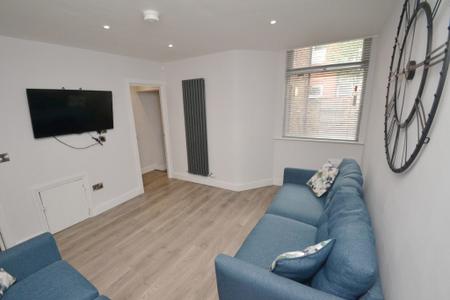 5 bedroom Terraced House to let in Braemar Road, Fallowfield, Manchester, M14