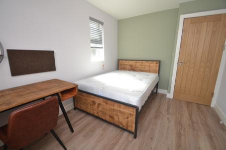 6 bedroom End of terrace house to let in Brailsford Road, Fallowfield, Manchester, M14