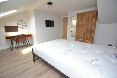 6 bedroom End of terrace house to let in Brailsford Road, Fallowfield, Manchester, M14