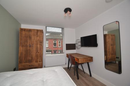 6 bedroom End of terrace house to let in Brailsford Road, Fallowfield, Manchester, M14