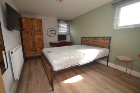 6 bedroom End of terrace house to let in Brailsford Road, Fallowfield, Manchester, M14
