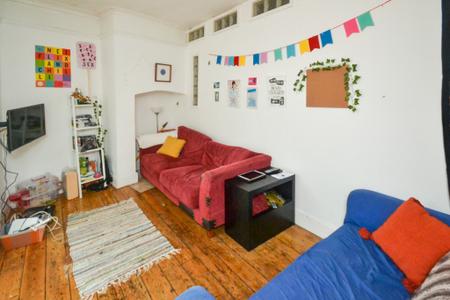 7 bedroom End of terrace house to let in Landcross Road, Fallowfield, Manchester, M14