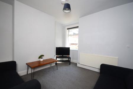 4 bedroom End of terrace house to let in Moseley Road, Fallowfield, Manchester, M14