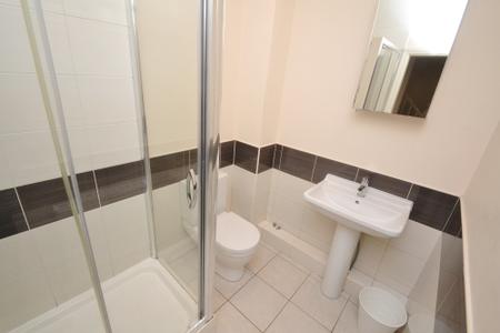 9 bedroom Terraced House to let in Booth Avenue, Fallowfield, Manchester, M14