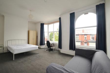 6 bedroom Terraced House to let in Scarsdale Road, Victoria Park, Manchester, M14