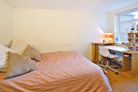 7 bedroom End of terrace house to let in Whitby Avenue, Fallowfield, Manchester, M14