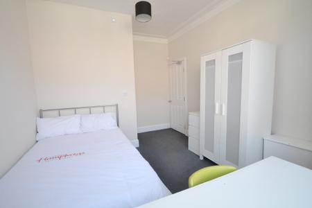 4 bedroom Terraced House to let in Whitby Road, Fallowfield, Manchester, M14