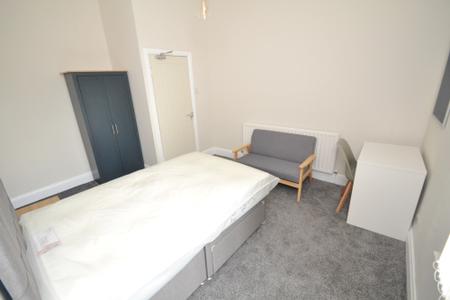 7 bedroom Terraced House to let in Granville Road, Fallowfield, Manchester, M14