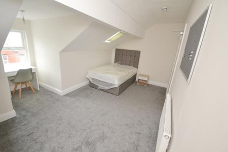 7 bedroom Terraced House to let in Granville Road, Fallowfield, Manchester, M14