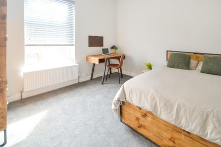 3 bedroom Terraced House to let in Brailsford Road, Fallowfield, Manchester, M14